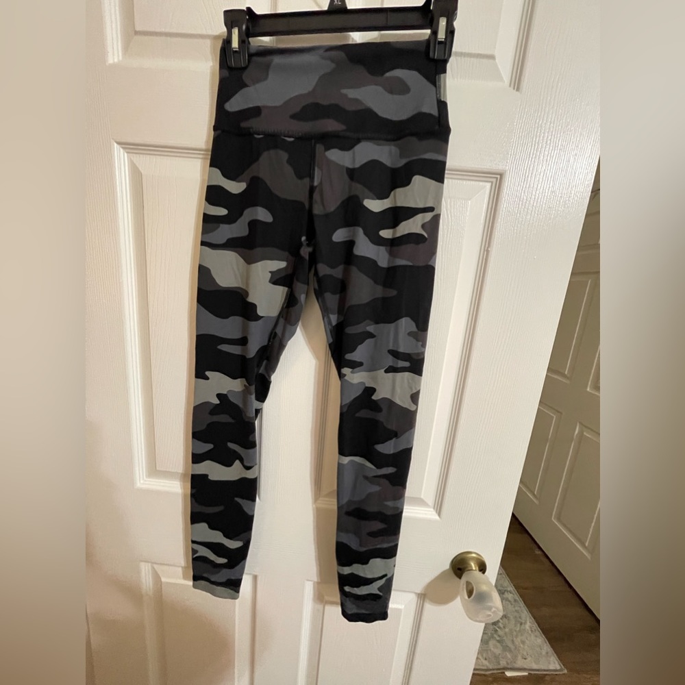 Pink camo leggings